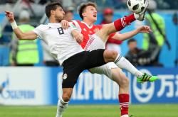 开云体育直播-俄罗斯队在场上展现出出色的配合