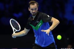 开云体育在线-包含拉沃尔杯翻盘温网，梅德韦杰夫关键制胜的词条