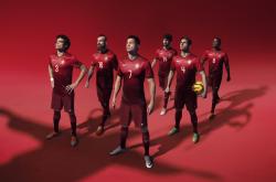 开云体育app-雷霆对阵76人，布克大场面先生，关键时刻的绝对主宰