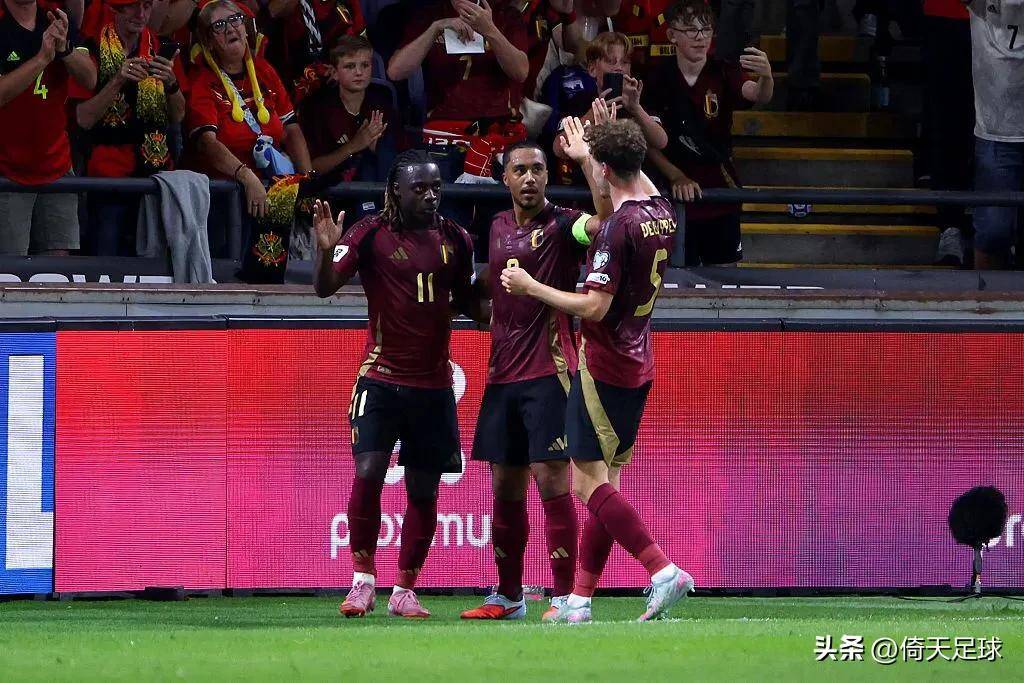 土耳其翻盘莱比锡红牛，范佩西制霸全场