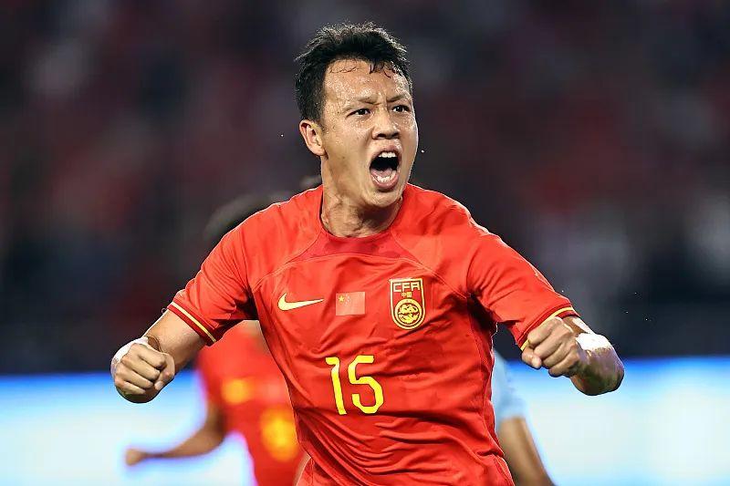 印度羽毛球队轻取中国羽毛球队，马琳制霸全场的简单介绍