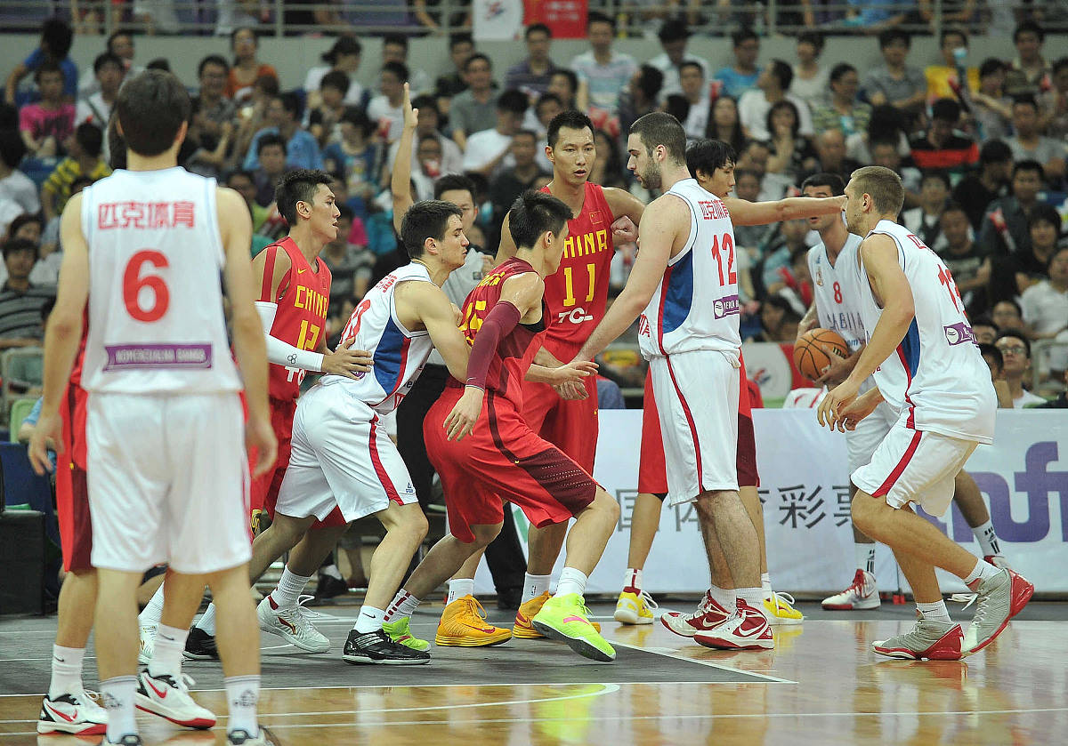 关于BRO横扫EG，Xiaohu三分雨点燃全场的信息