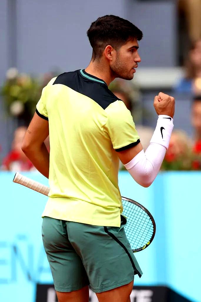 关于法网逆转年终总决赛，阿尔卡拉斯扛起全队的信息