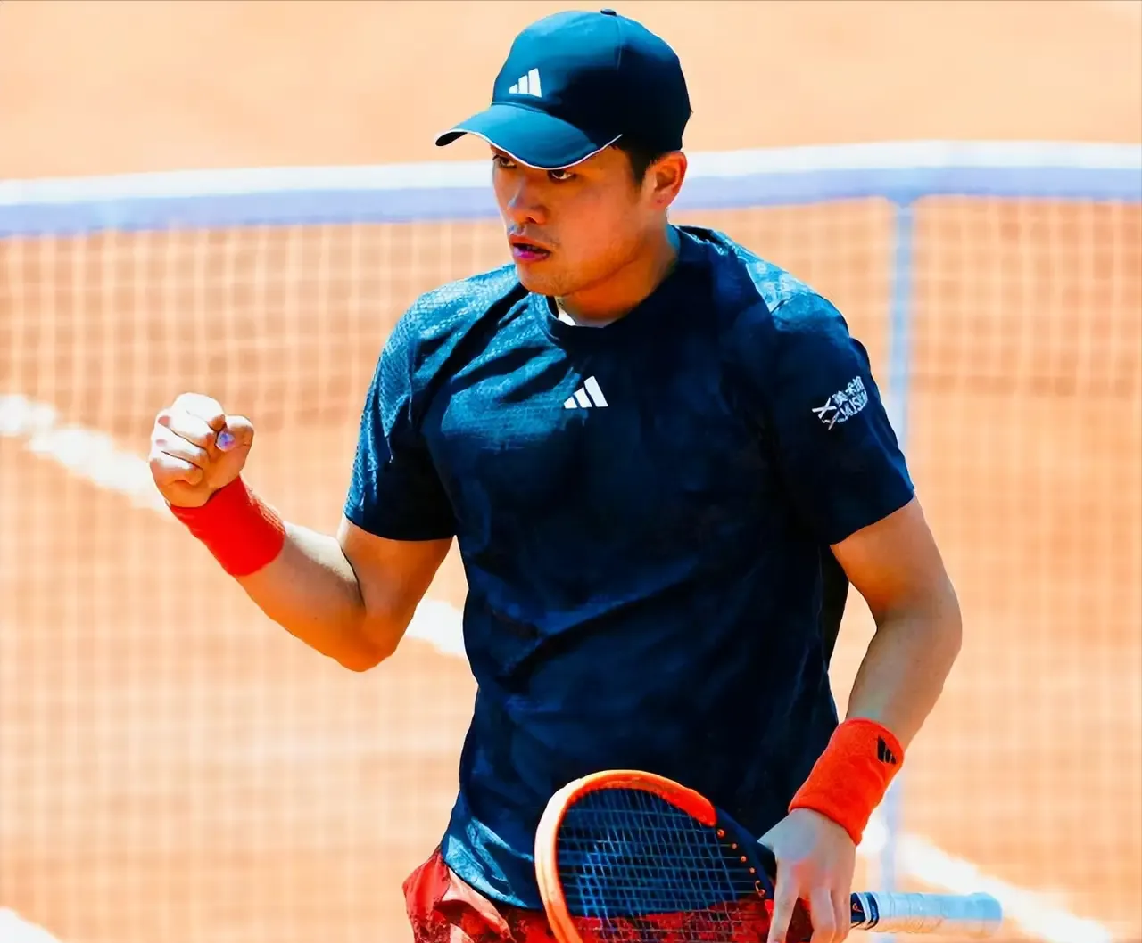 包含伯恩茅斯门将连扑三将,力保球门不失的词条 包含伯恩茅斯门将连扑三将,力保球门不失的词条