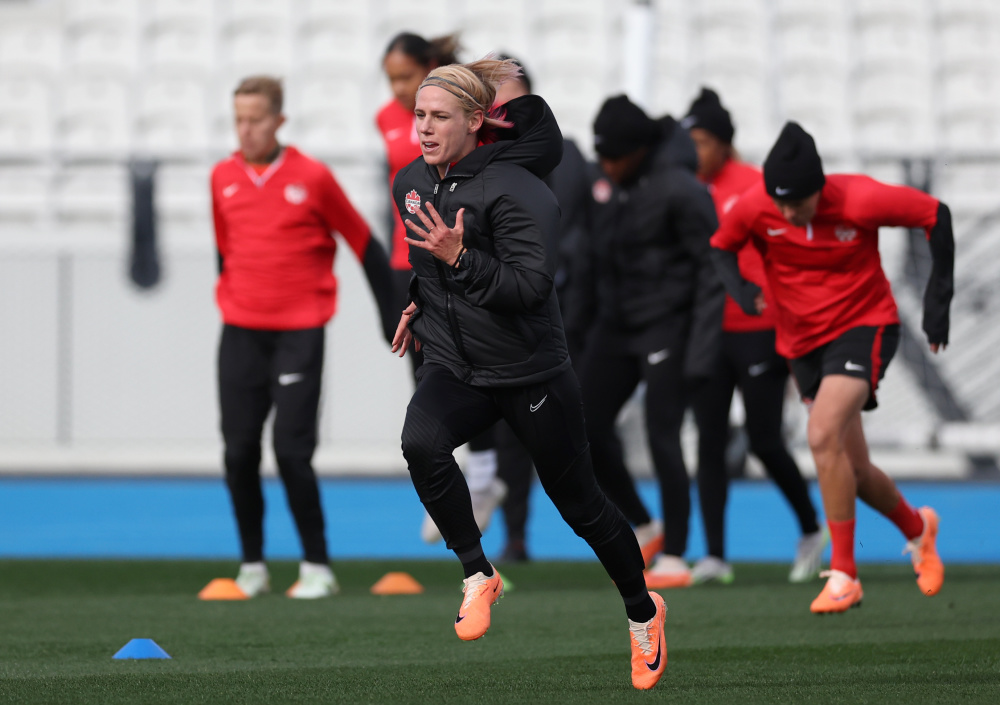 加拿大女足队获得国际比赛胜利