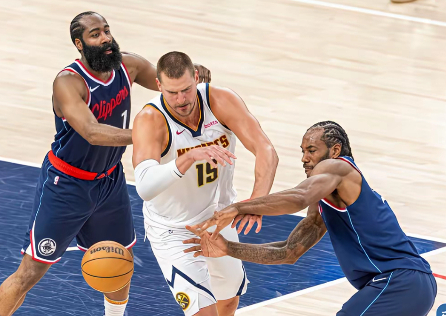 快船中锋哈雷尔逐渐融入球队战术