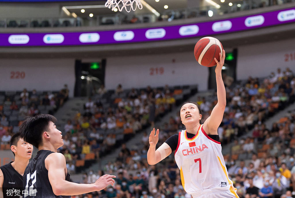 波多黎各队在欧锦赛资格赛中迎战敌人