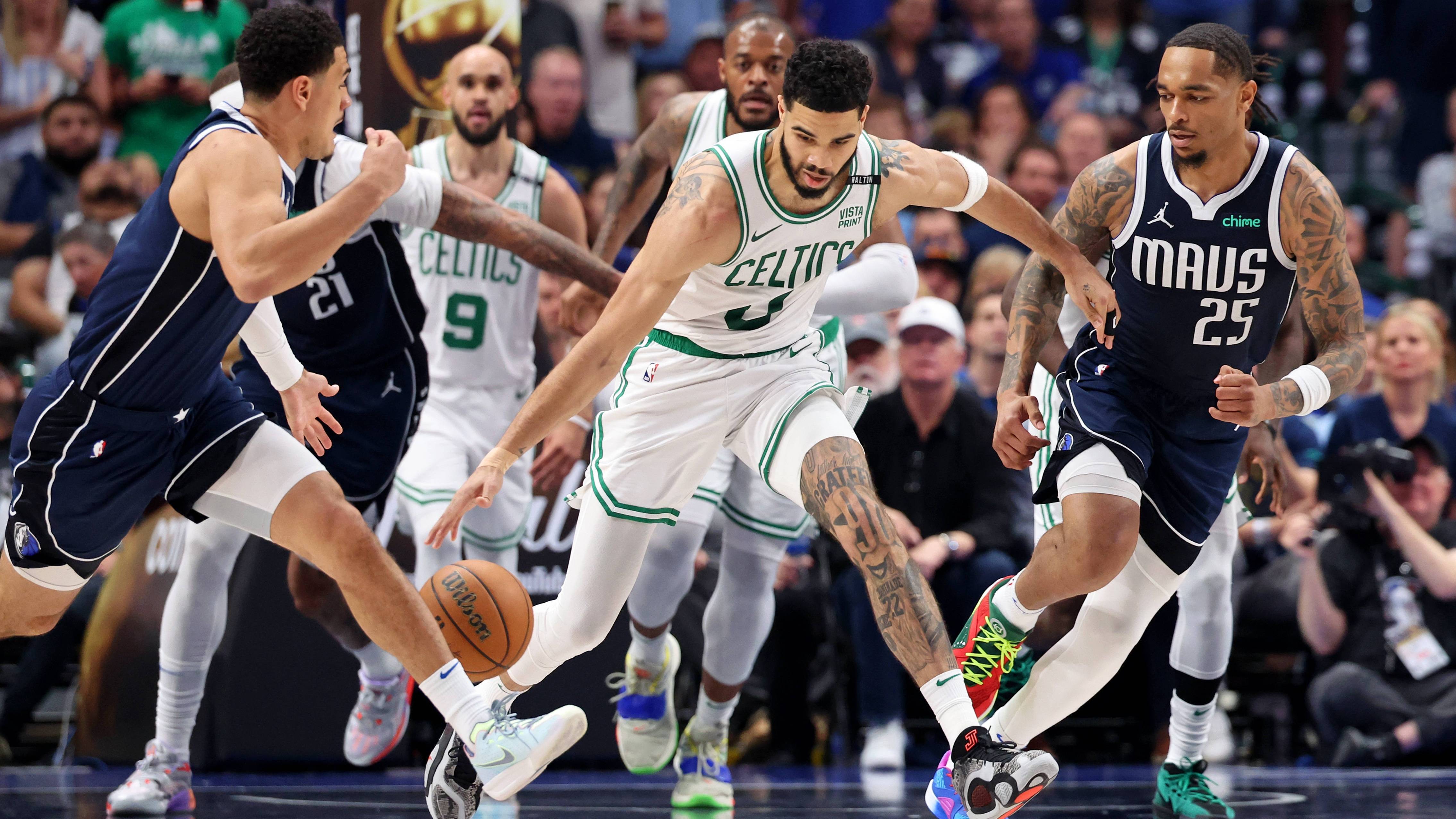 尼克斯横扫凯尔特人，杜兰特带队取胜