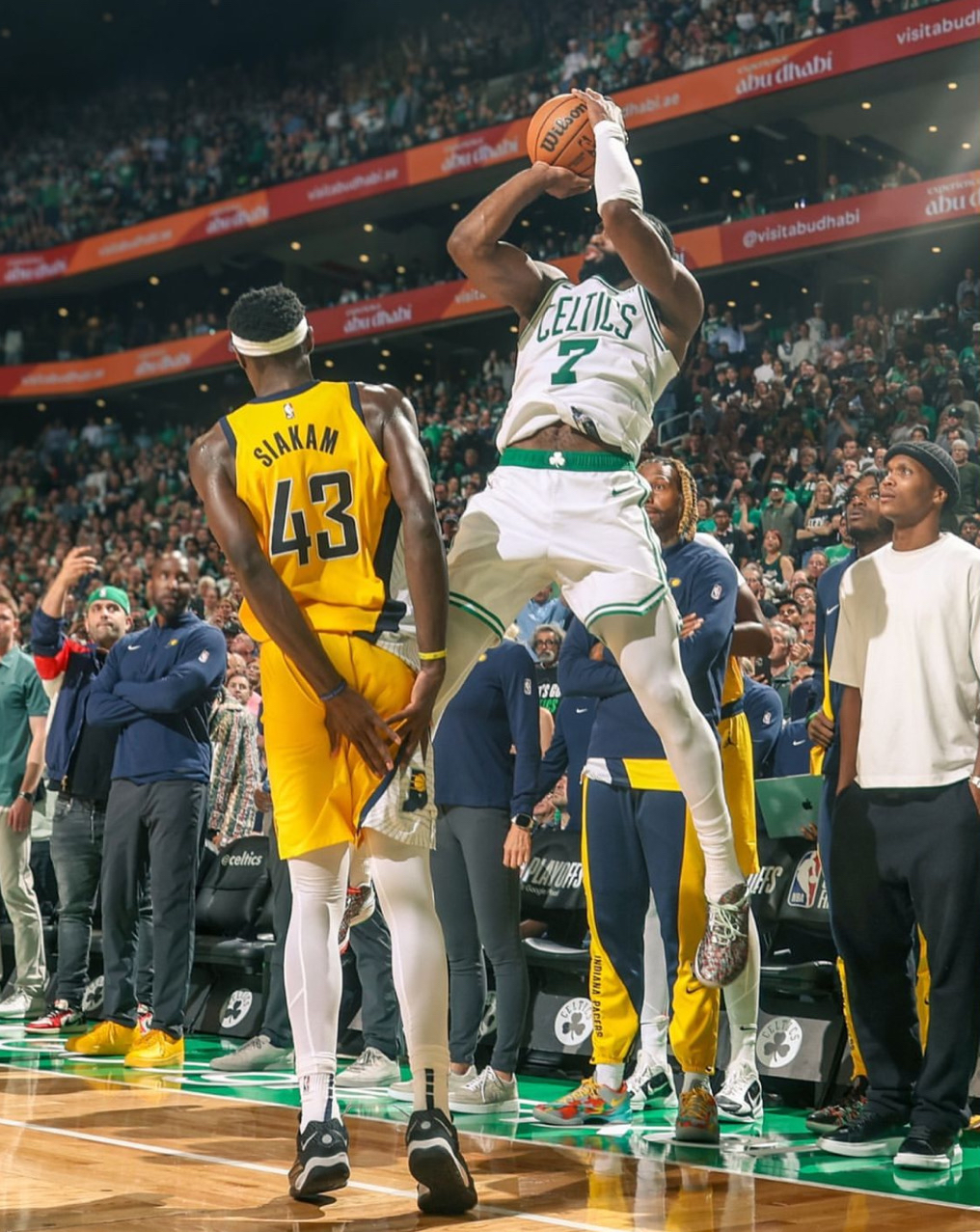 凯尔特人血洗篮网，杰伦·布朗爆发神勇的简单介绍