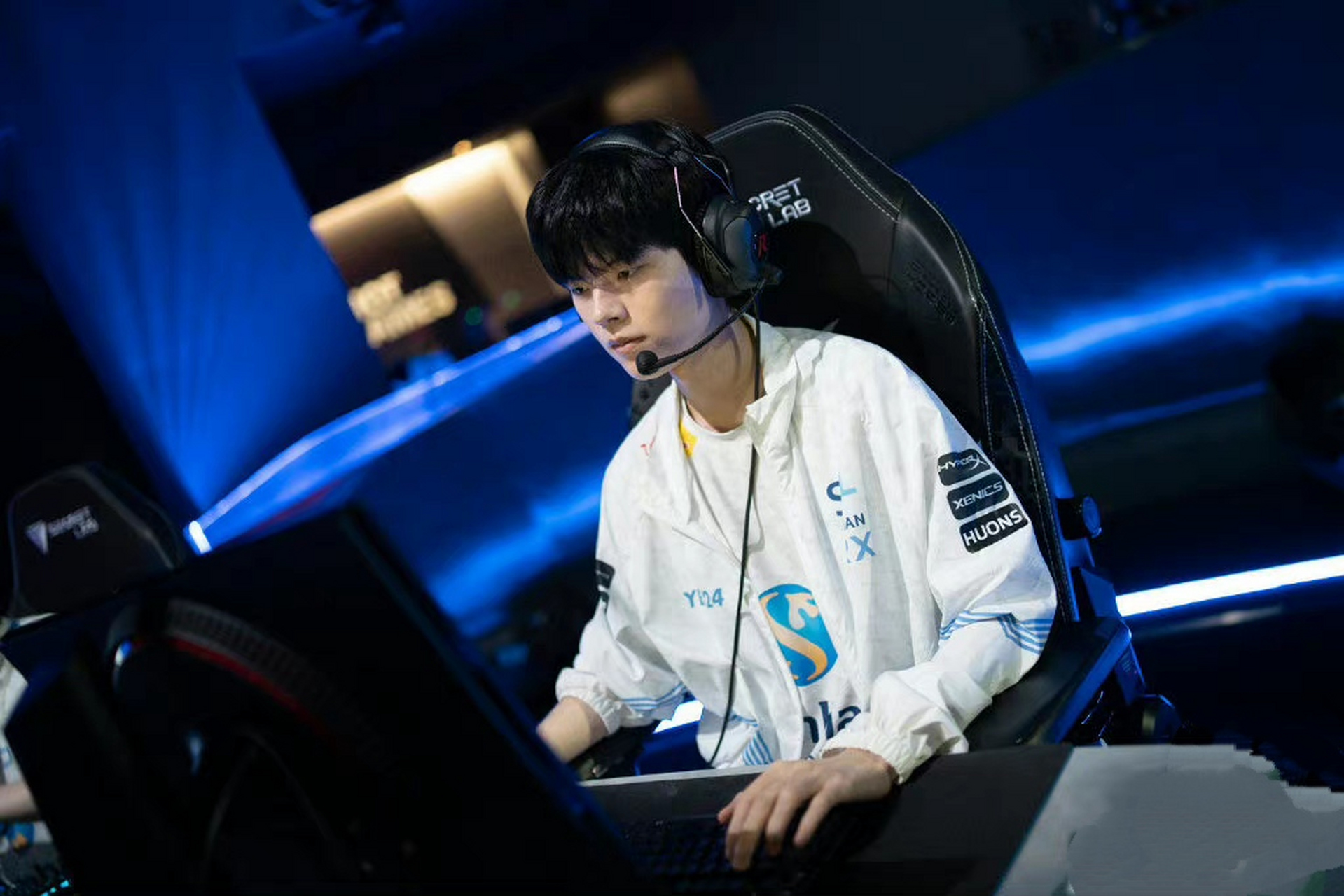 关于DRX2轻取T1，Deft一己之力扛起全队的信息