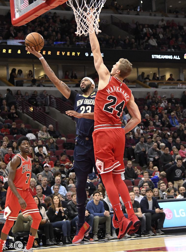 公牛绝杀天津队，浓眉哥带队取胜