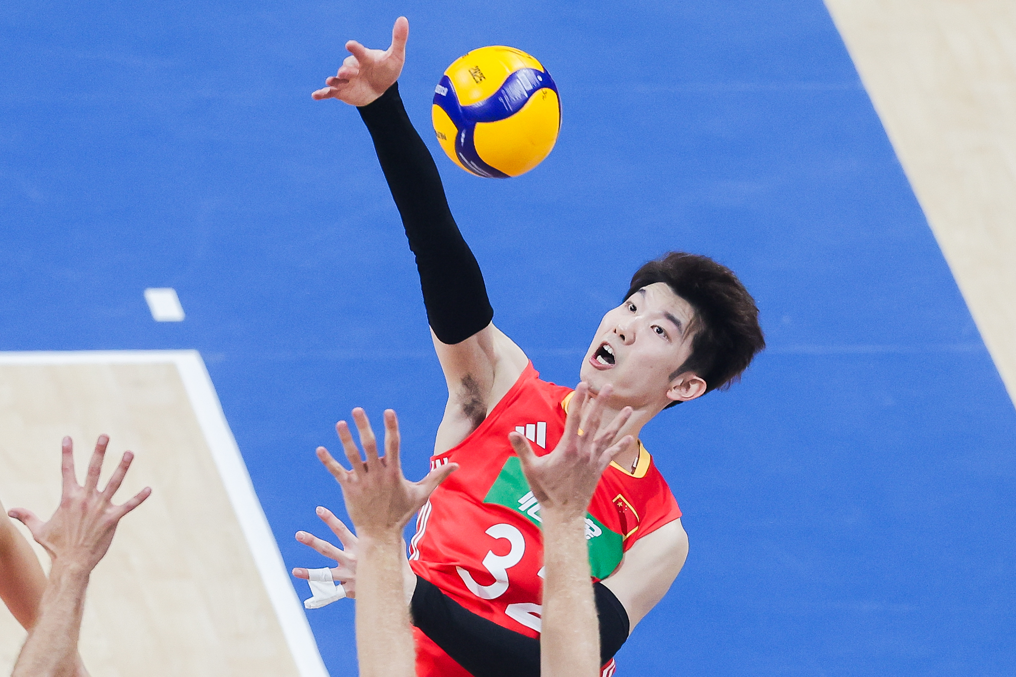 男篮世界杯夺魁！塞尔维亚积极备战中看领跑的简单介绍